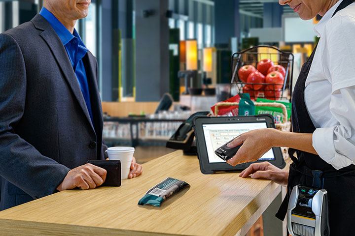 Qi誘導充電対応