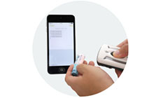 スマートフォンやタブレットPCと通信可能