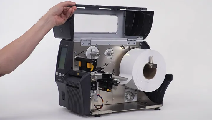 省スペース筐体 & バイフォールドドア